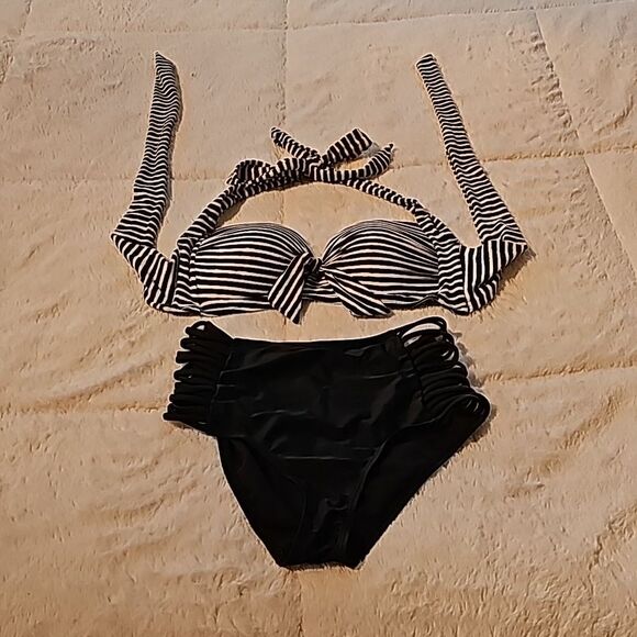 Bikini 2 Piece Black & White Size Small - Picture 1 of 6